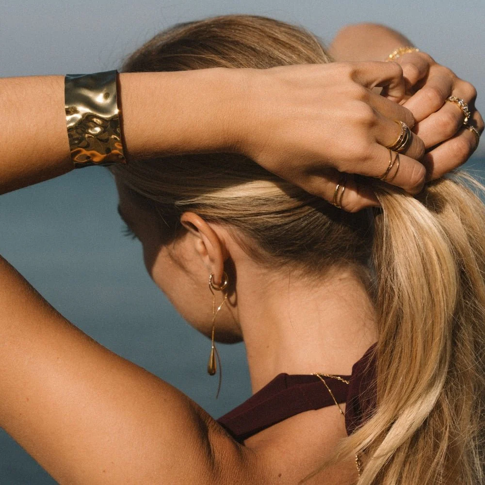 18K Gold Cuff Bracelet - Image 2