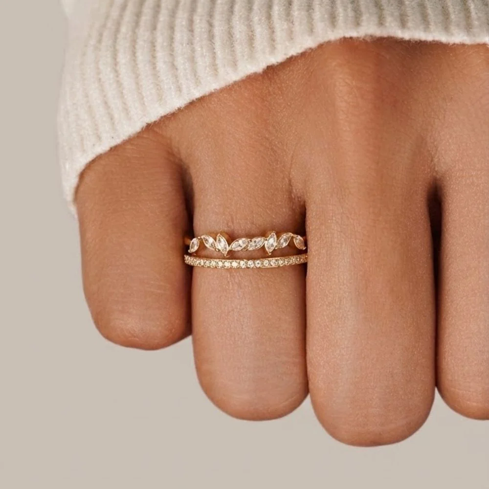 18K Gold Mia Crystal Ring - Image 2
