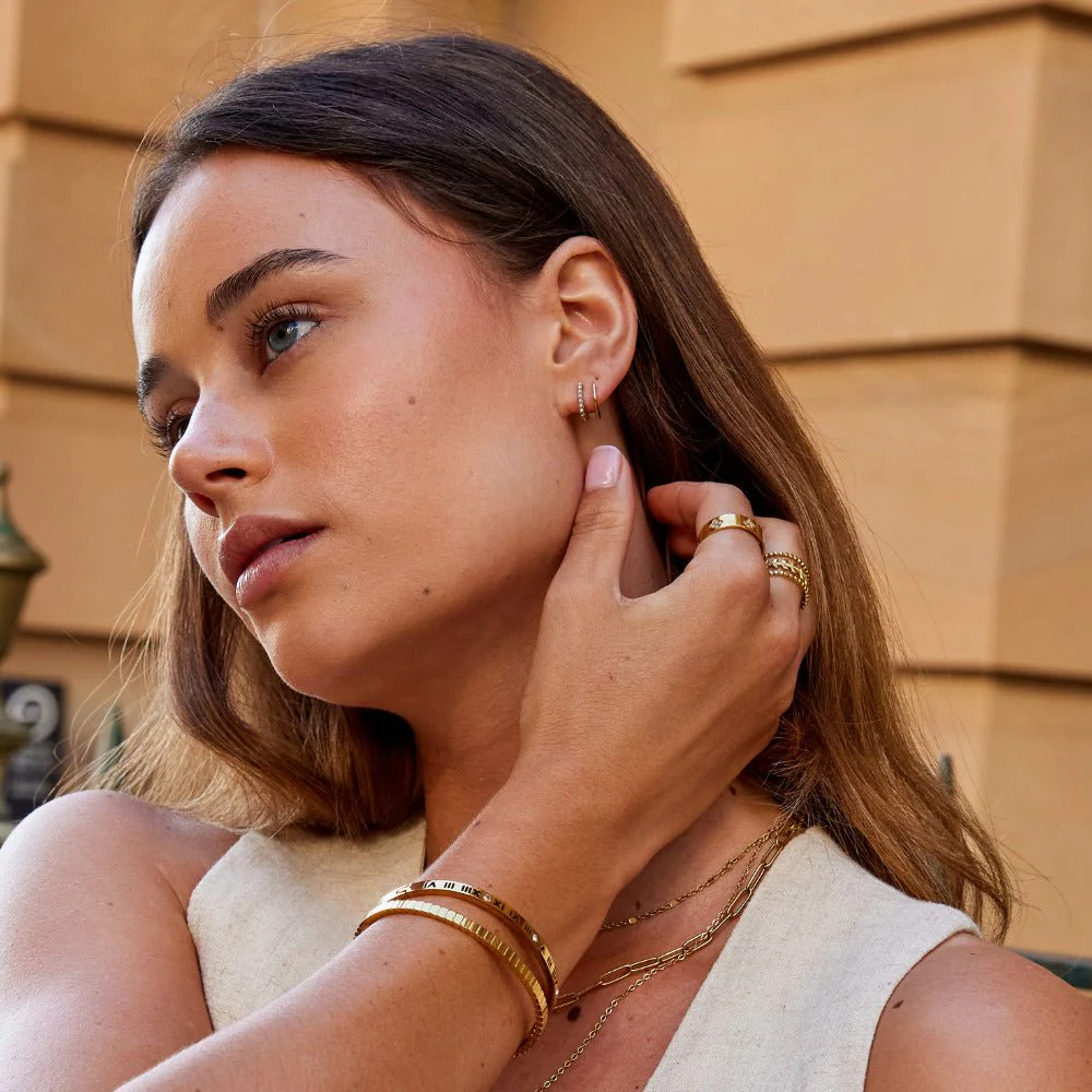 18K Gold & Pearl Claw Earrings - Image 4