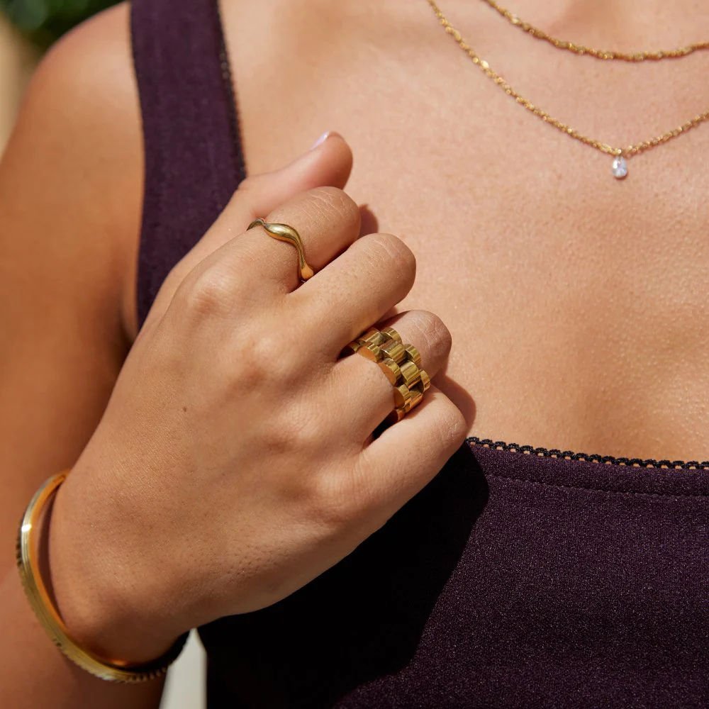 18K Gold Wave Ring - Image 6