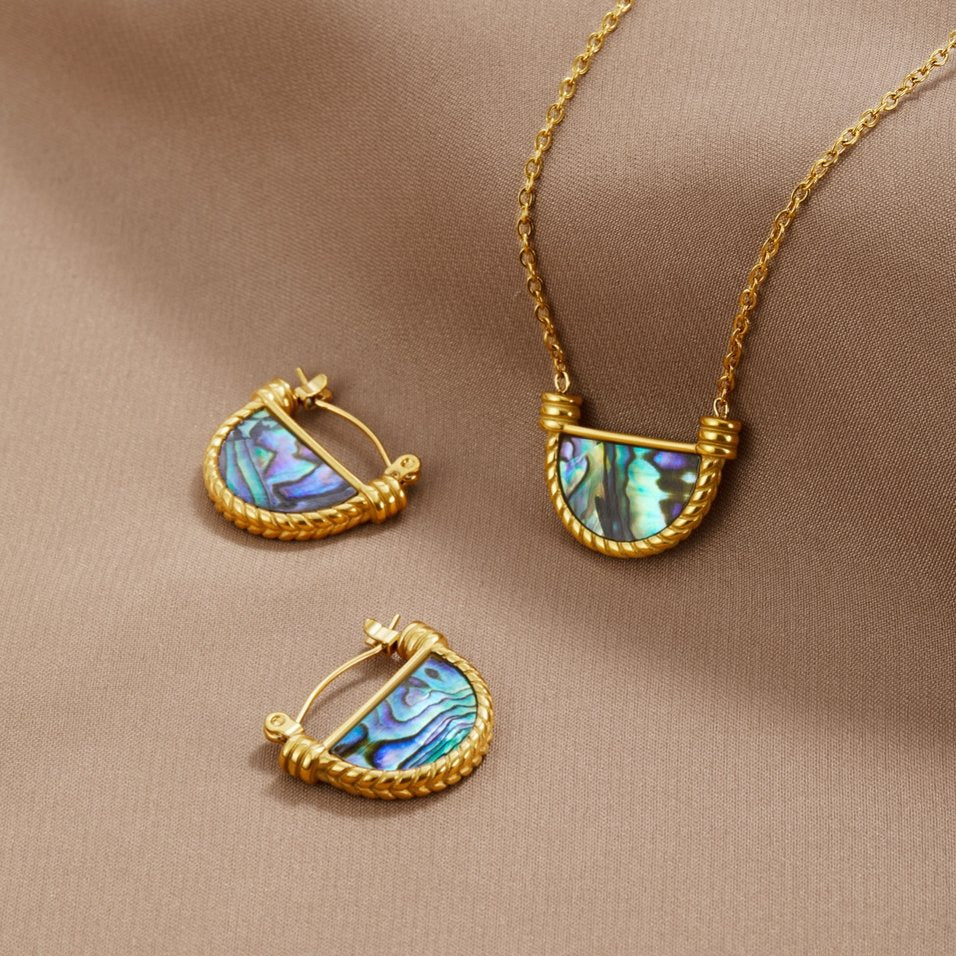 Amalfi Turquoise Shell Necklace - Image 6