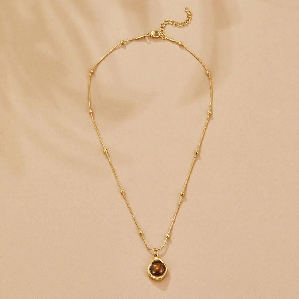Amber Stone Pendant Necklace - Image 3