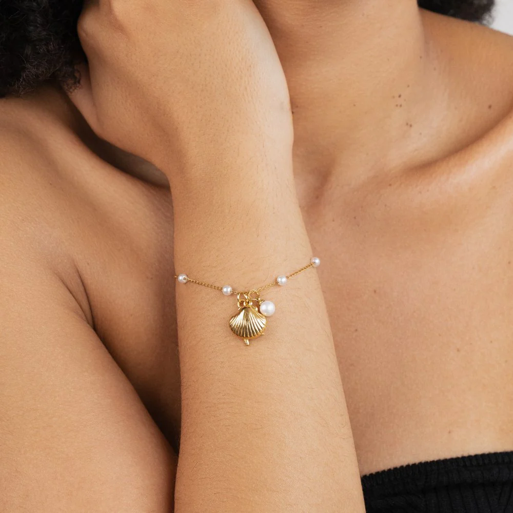 Aria Shell Charm Bracelet - Image 3