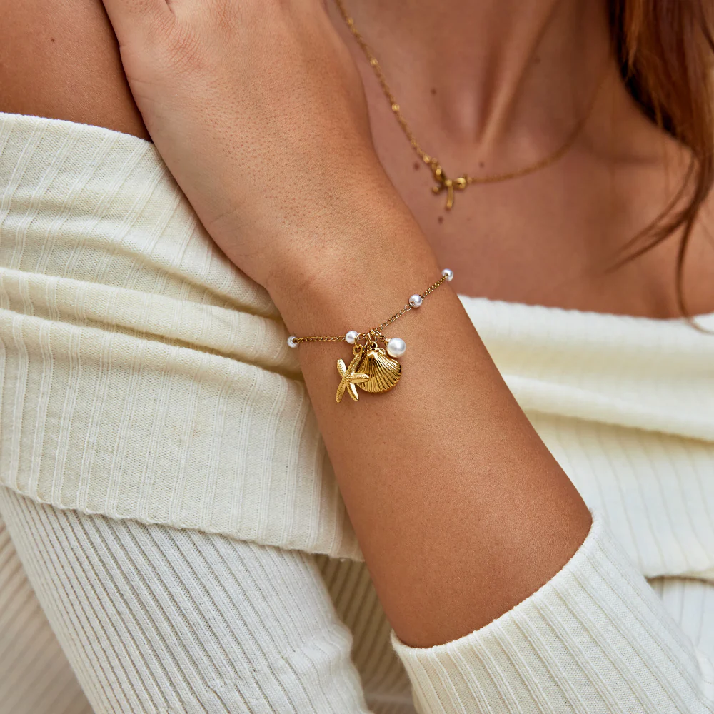 Aria Shell Charm Bracelet - Image 5
