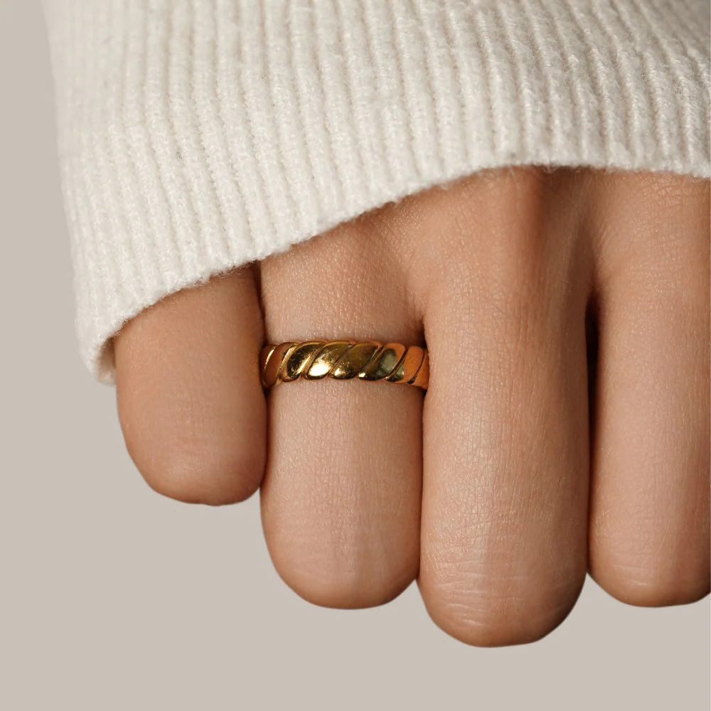 Calira Twisted Infinity Ring - Image 3