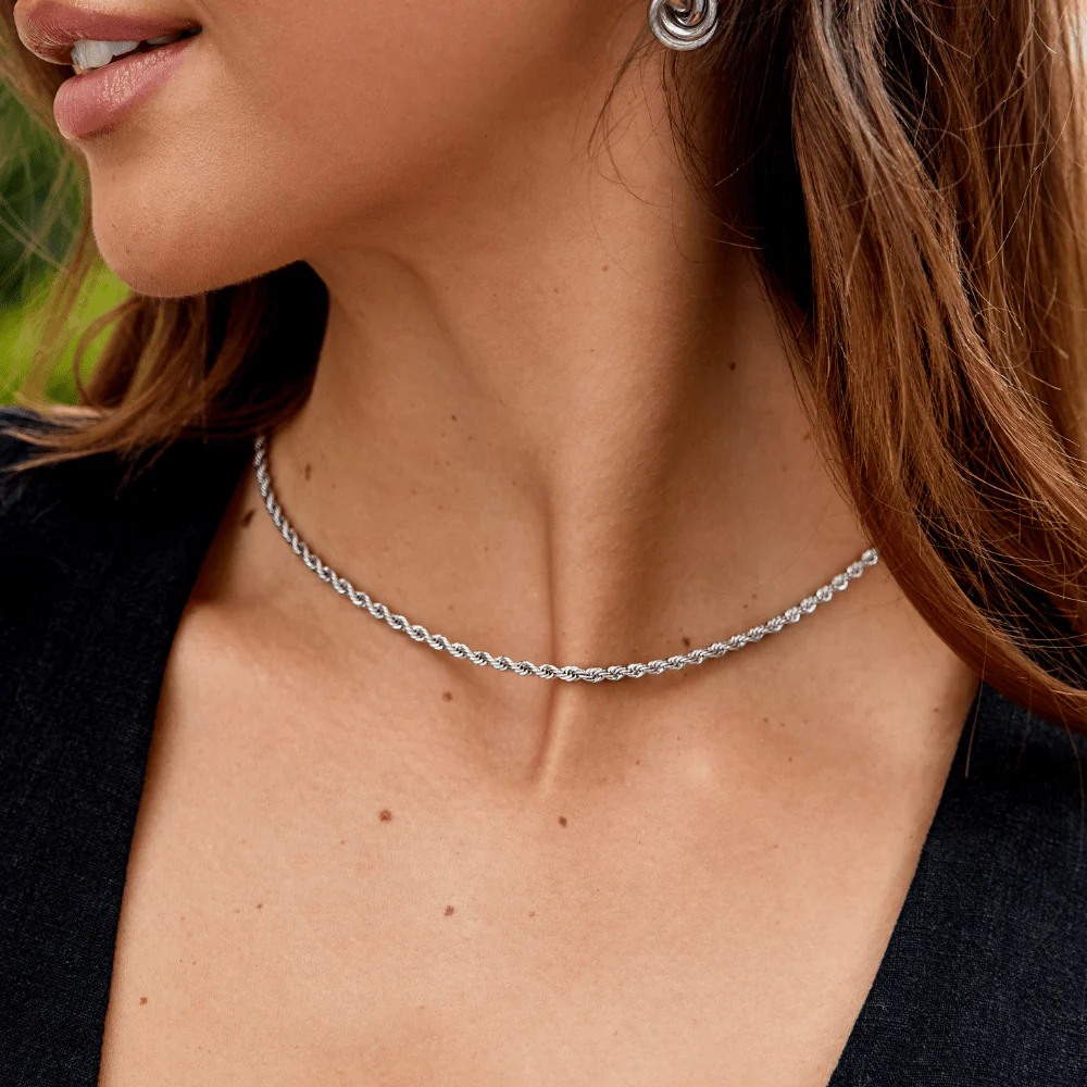 Calla Silver Twisted Chain Necklace - Image 2