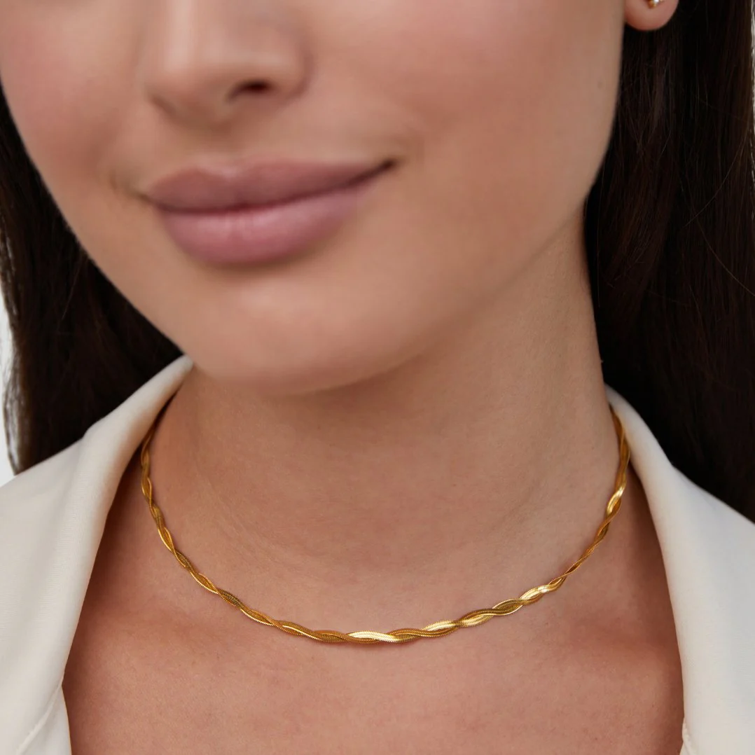 Chiara Twist Snake Chain Necklace - Image 2