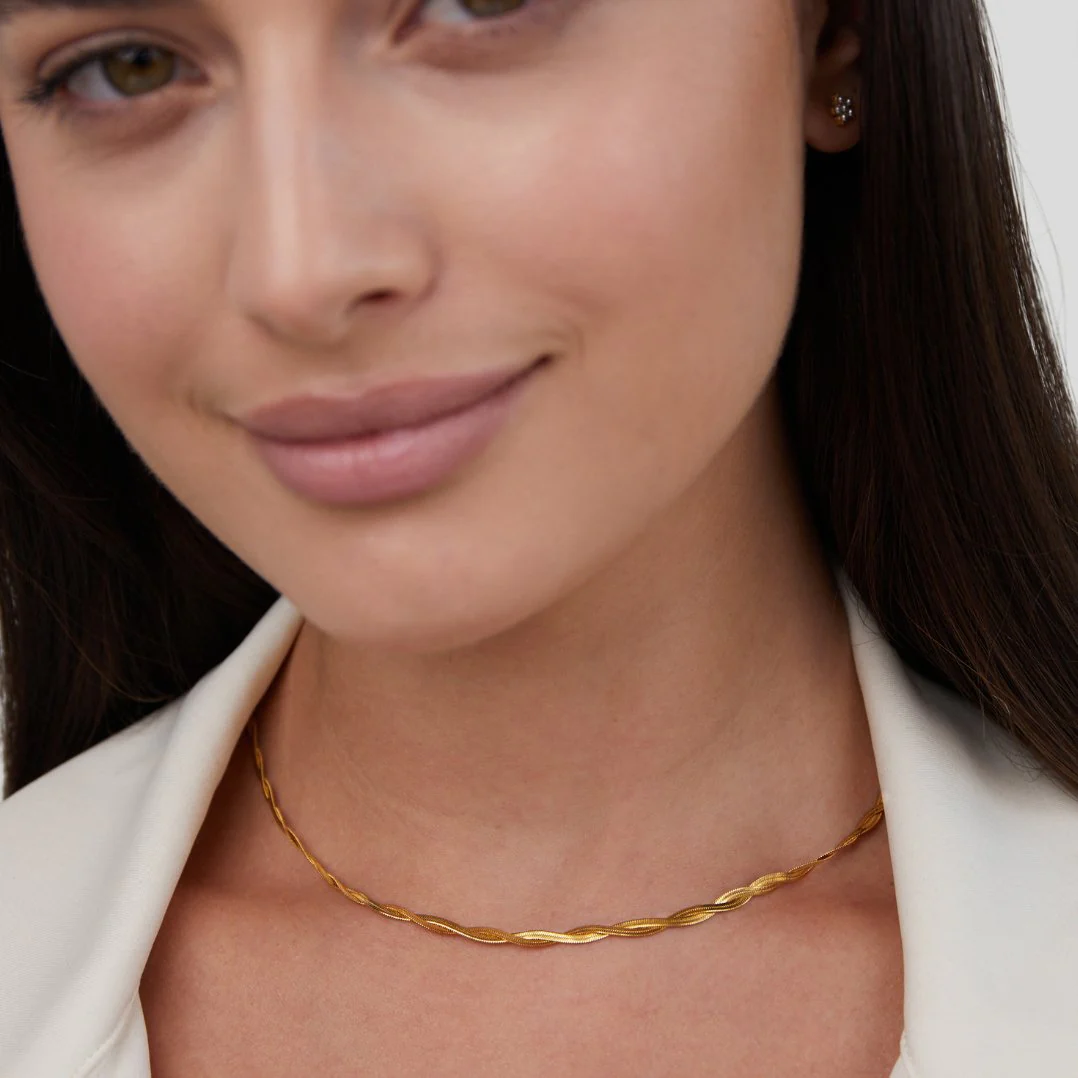 Chiara Twist Snake Chain Necklace - Image 3