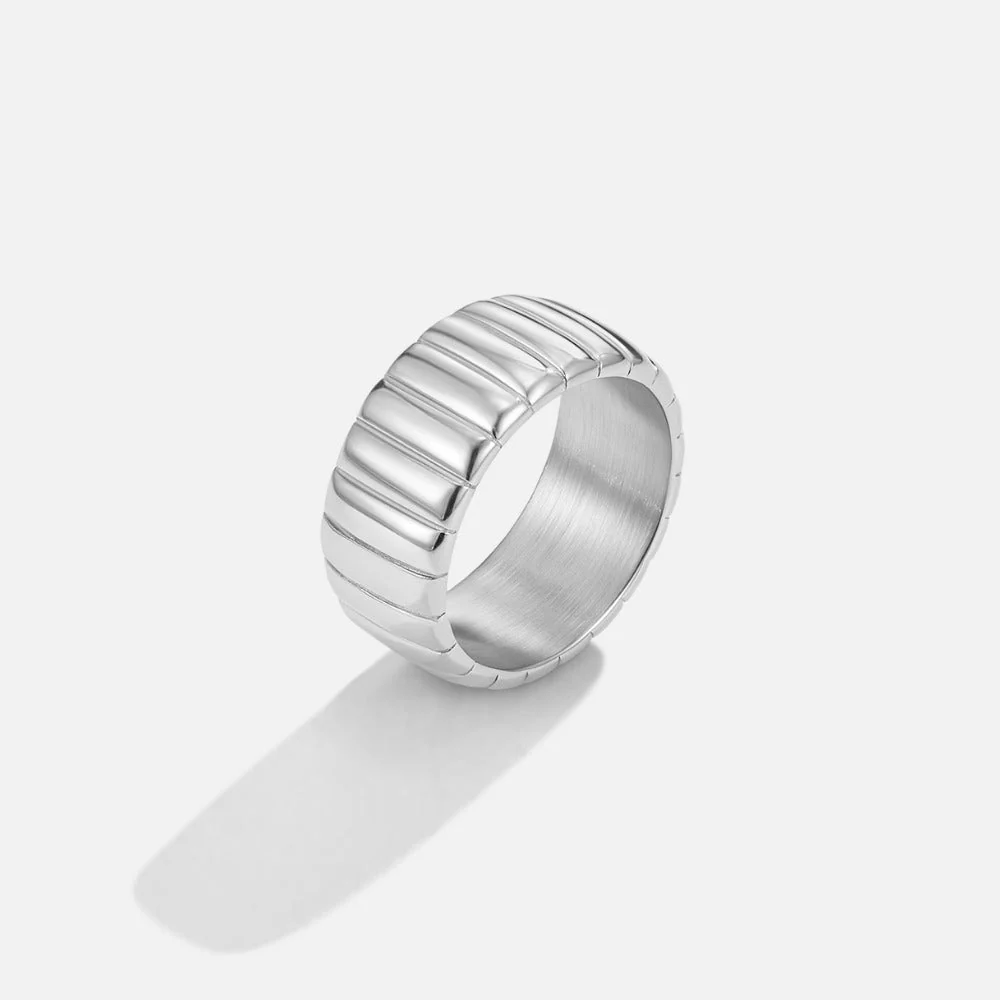 Chunky Calira Silver Ring - Image 3