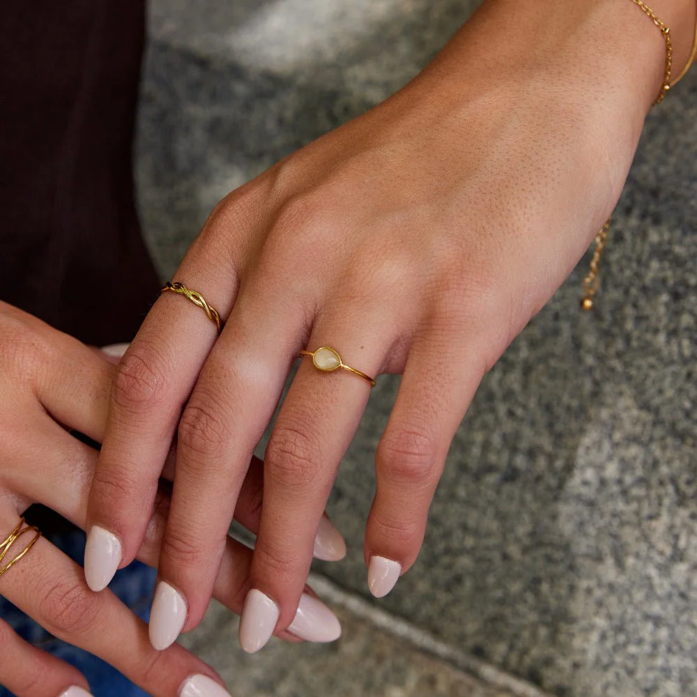Clara Teardrop Stone Ring - Image 2