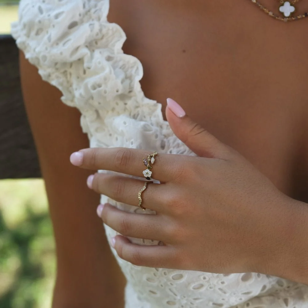 Crystal White Blossom Ring Gold - Image 3