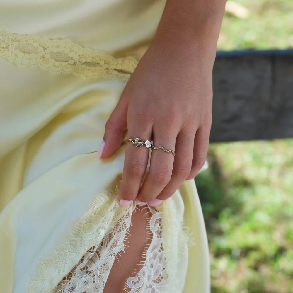 Crystal White Blossom Ring Gold - Image 5