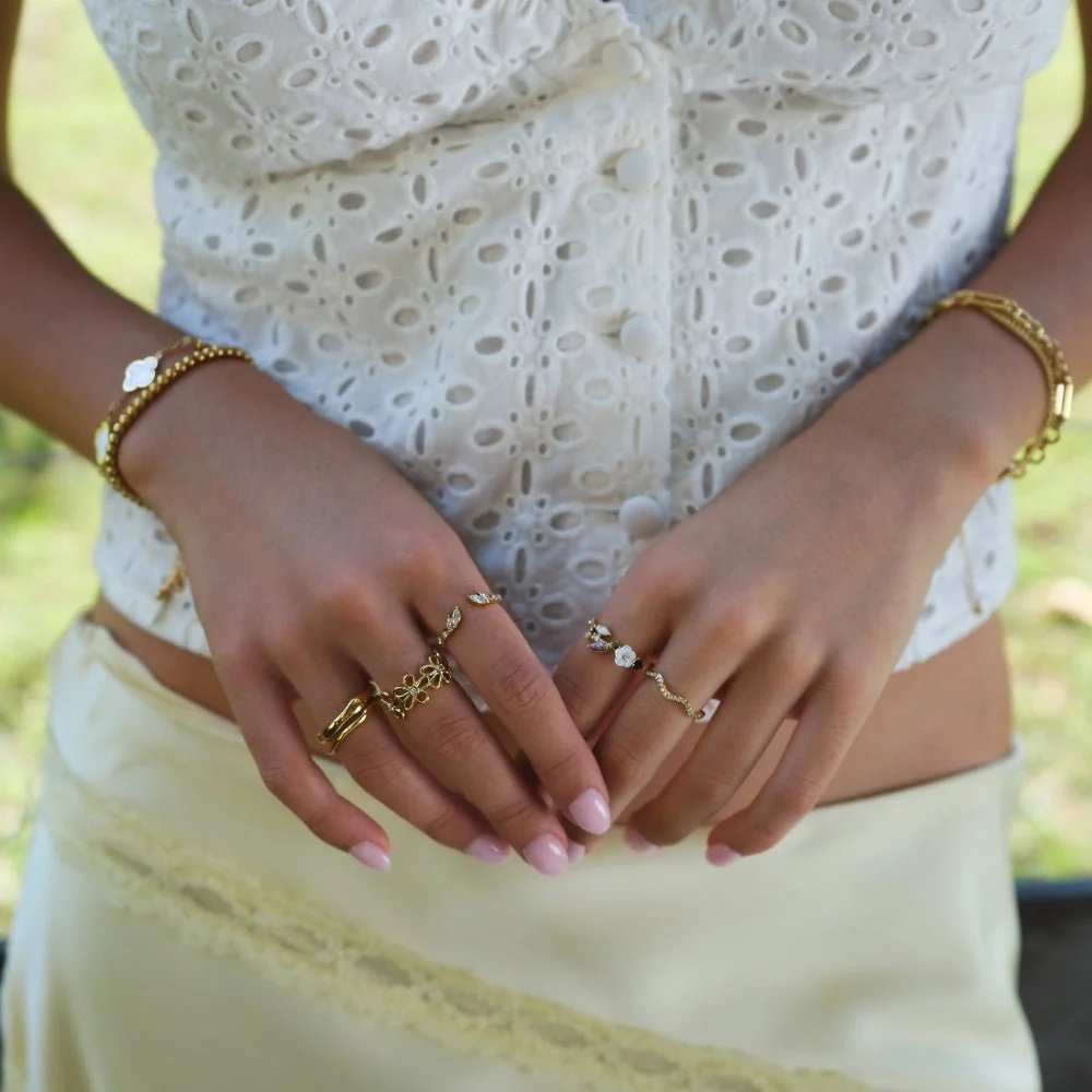 Crystal White Blossom Ring Gold - Image 8