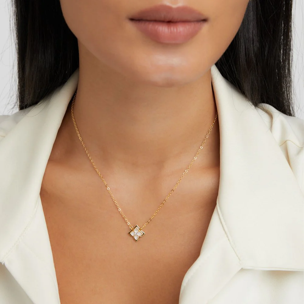 Dalia White Iris Clover Necklace - Image 5