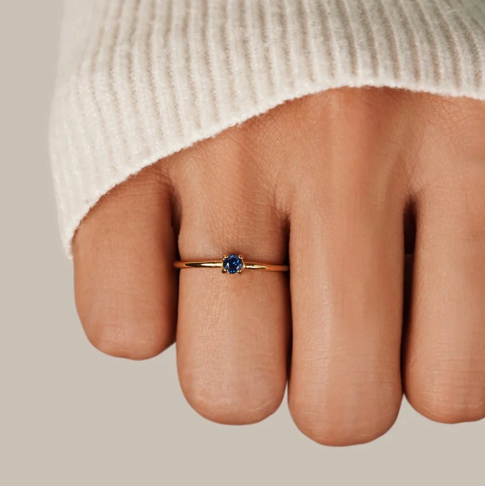 December Birthstone 18K Gold Ring - Image 2