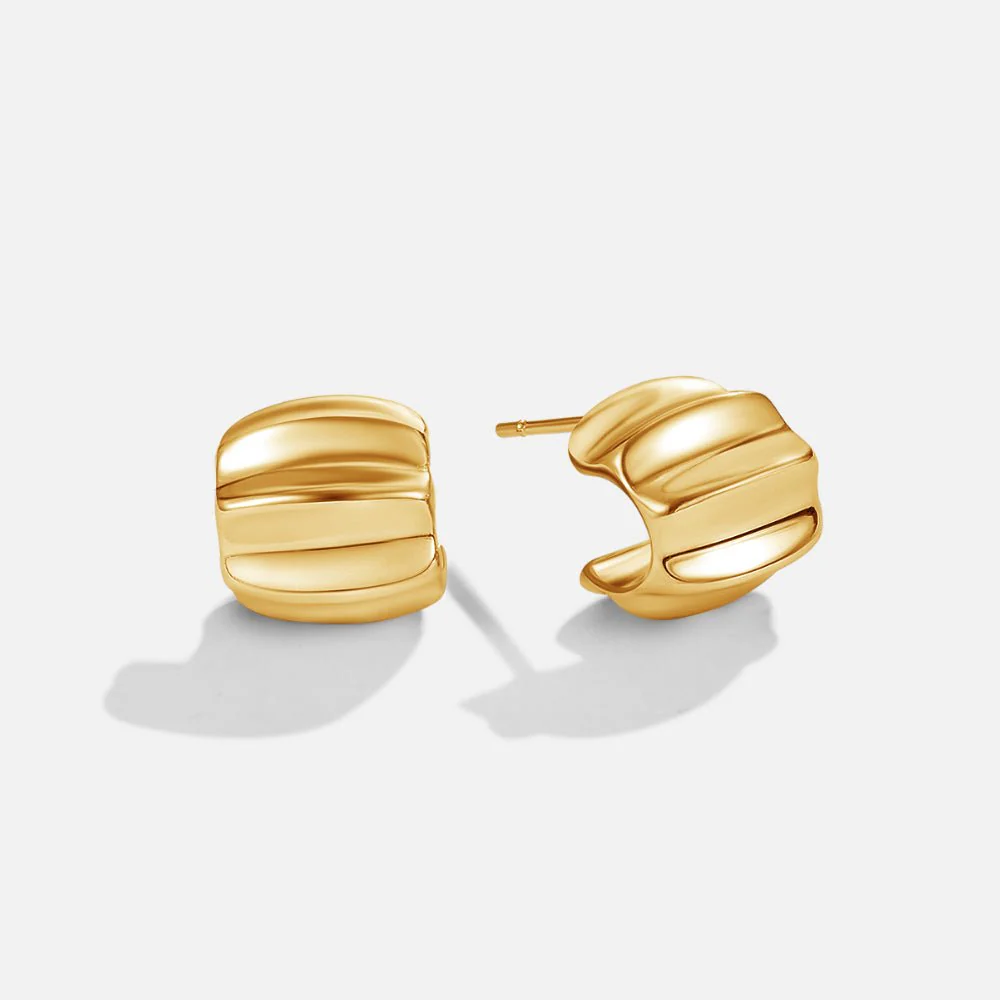 Elsa Mini Wave Hoop Earrings
