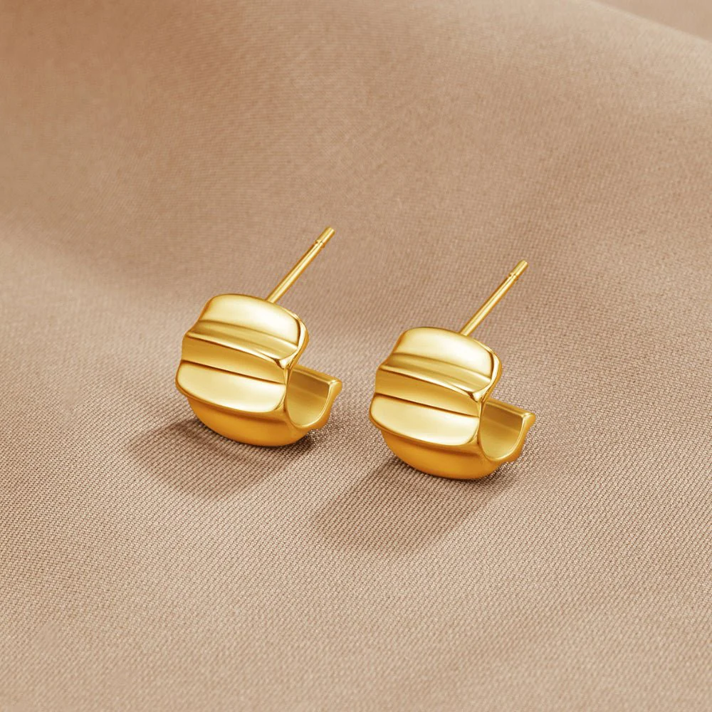 Elsa Mini Wave Hoop Earrings - Image 3