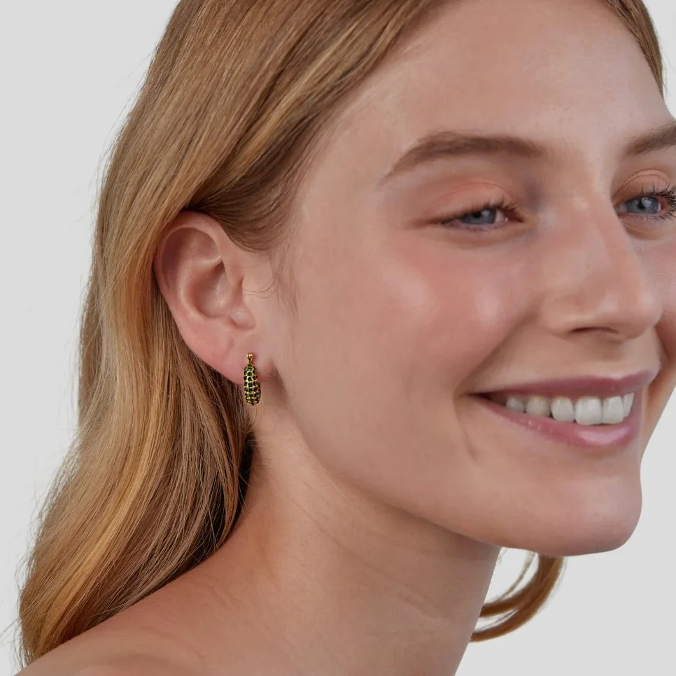 Emerald Beauty Hoop Earrings - Image 4