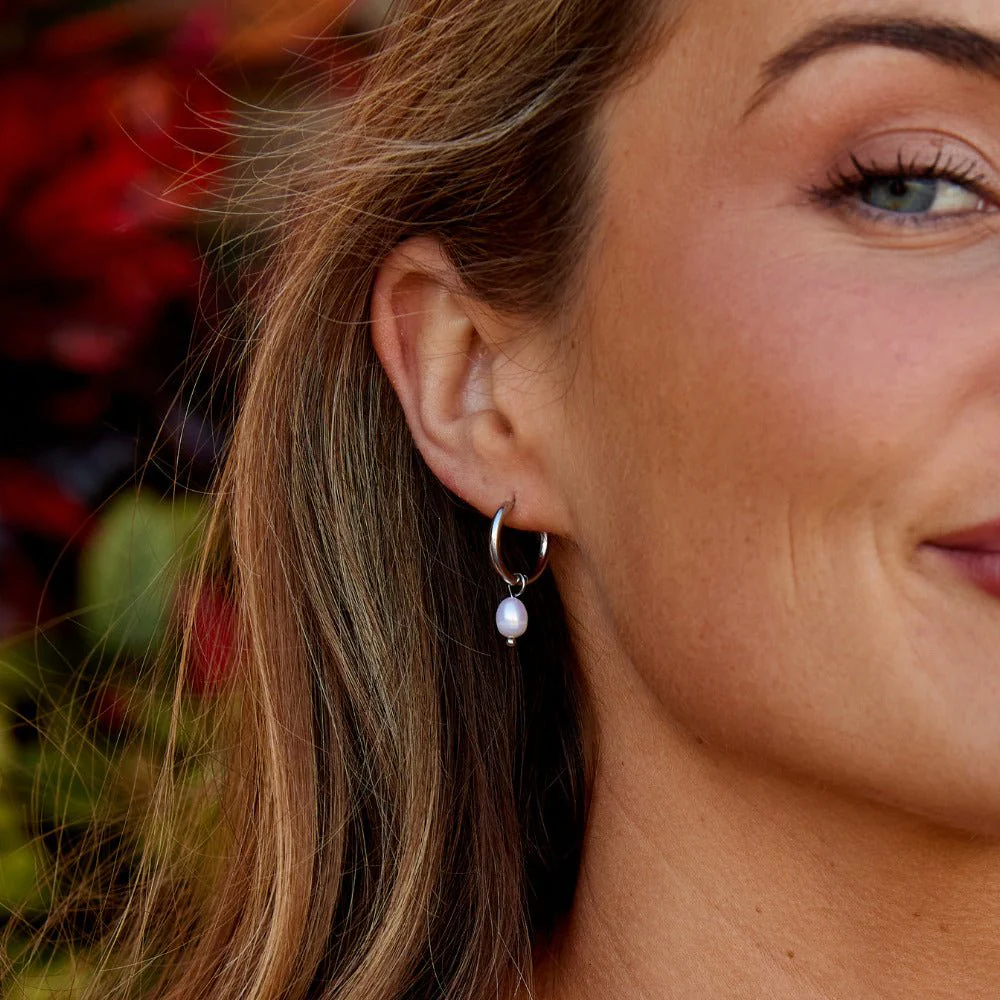 Freshwater Pearl Bella Silver Hoop Earrings - Image 4