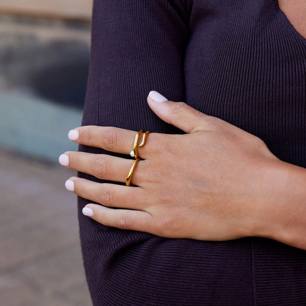Geometric Gold & Pearl Ring - Image 4