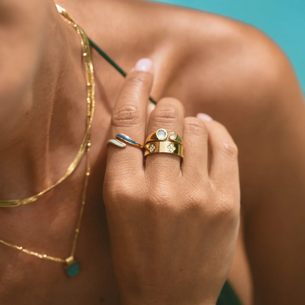 Gold Crystal Clover Band Ring - Image 2