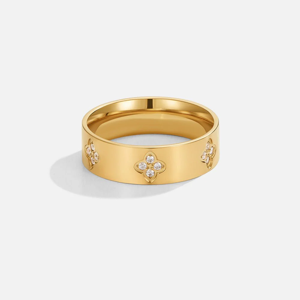 Gold Crystal Clover Band Ring - Image 4