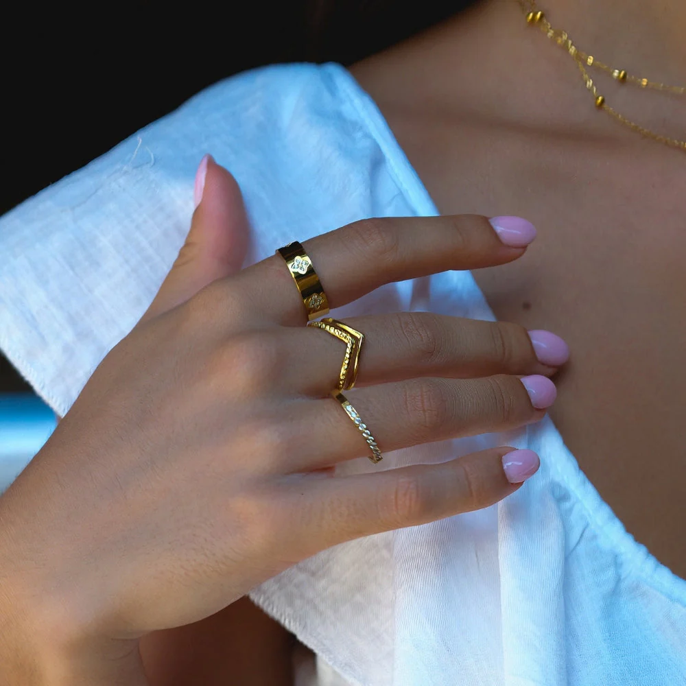 Gold Crystal Clover Band Ring - Image 6