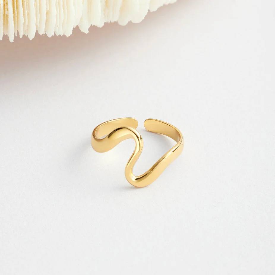 Gold Wave Ring - Image 6