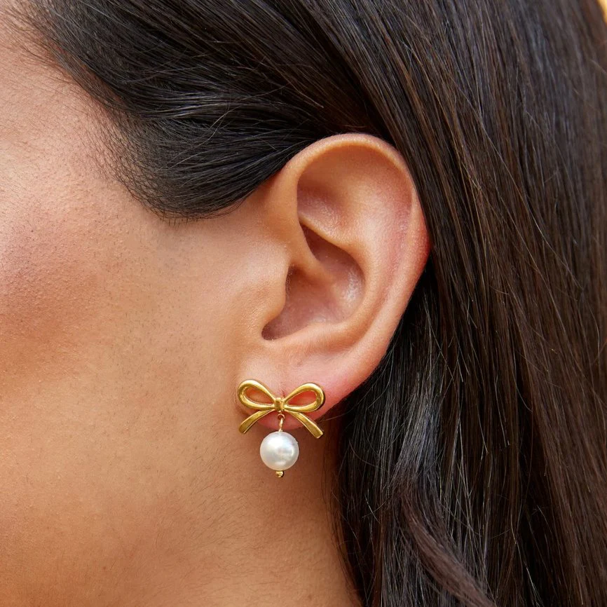 Laila Bow Pearl Earrings - Image 2