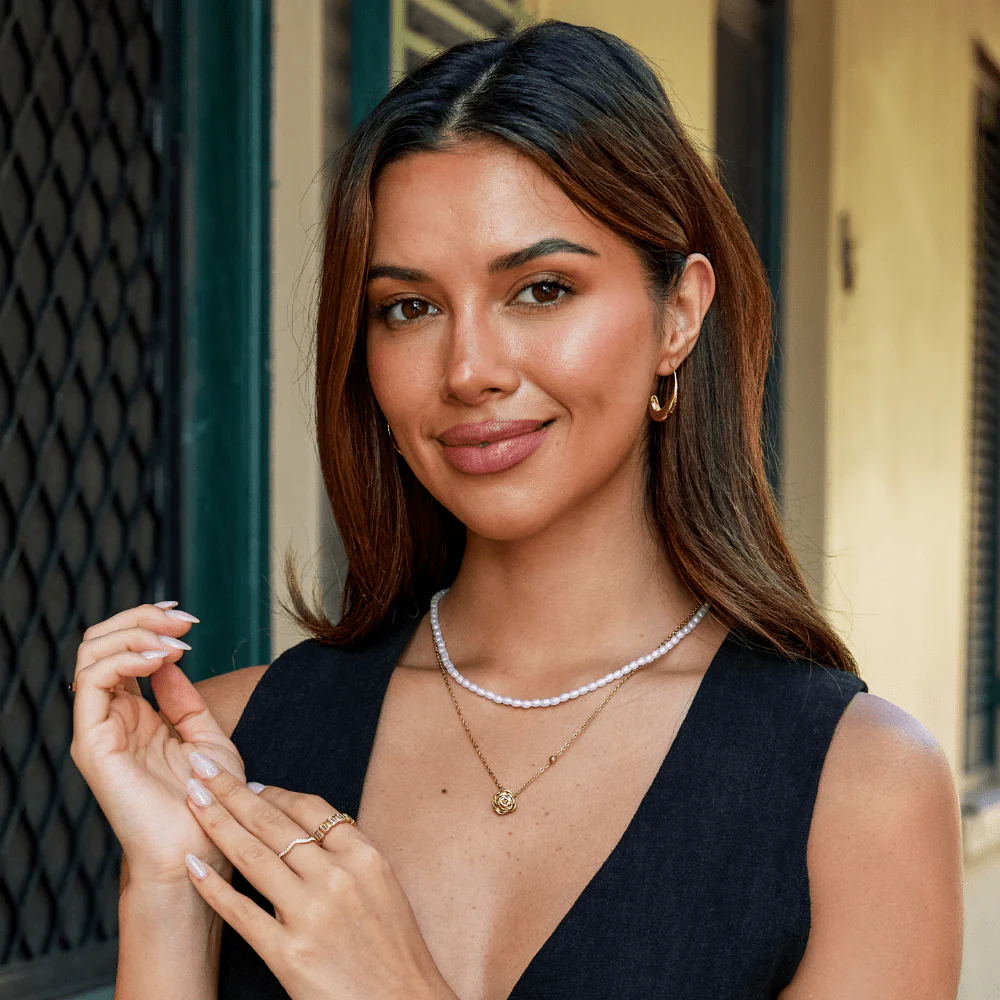 Golden Rose Pendant Necklace - Image 3