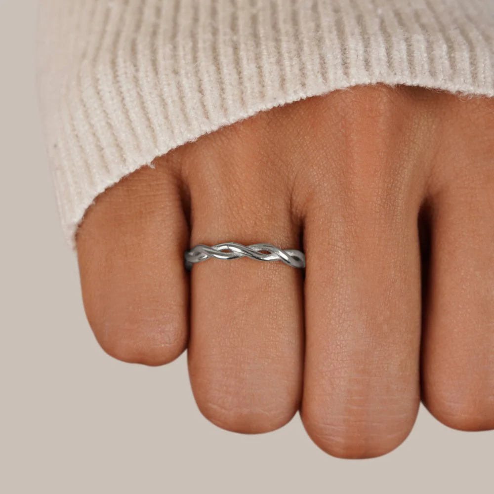 Infinity 18K Silver Twist Ring - Image 2