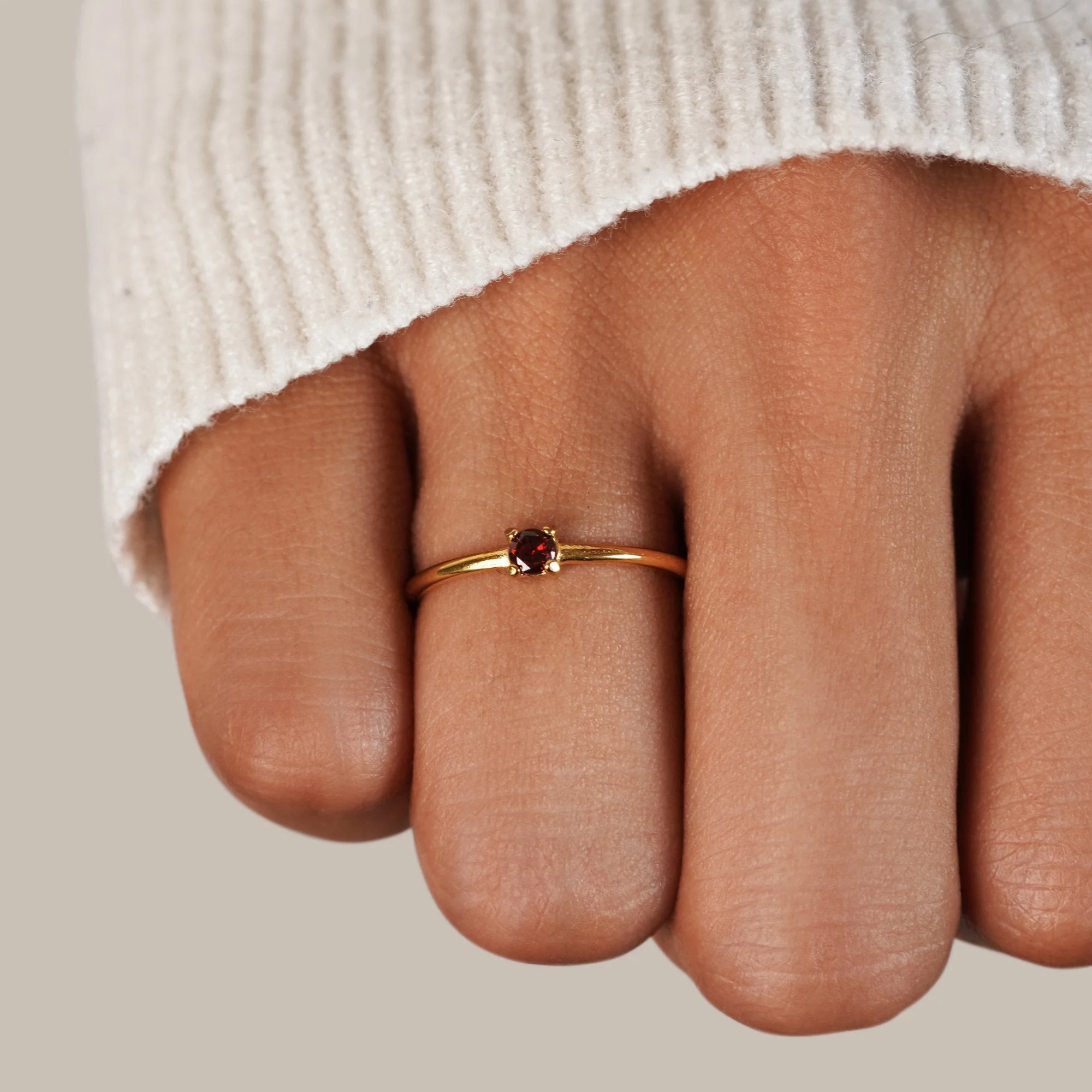 January Birthstone 18K Gold Ring - Image 2