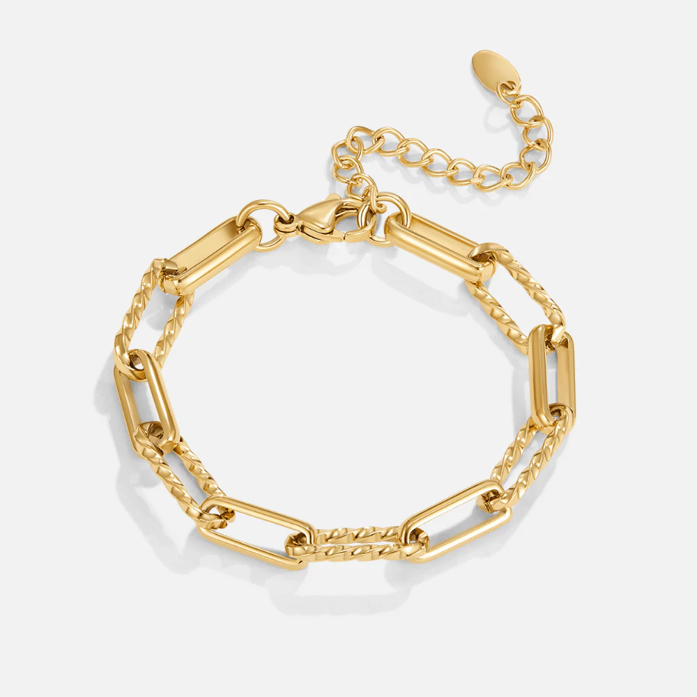 Jihan Chunky Chain Bracelet - Image 4