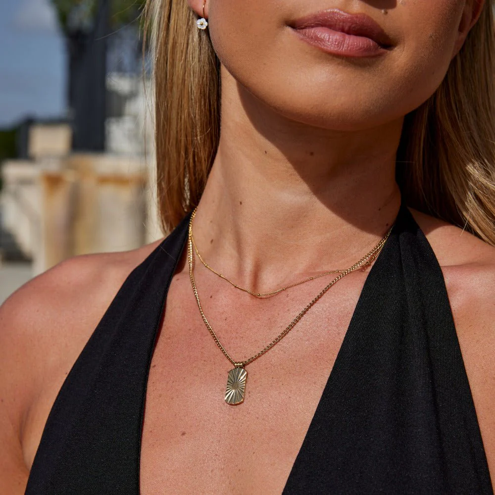 Kiya Gold Pendant Necklace - Image 5
