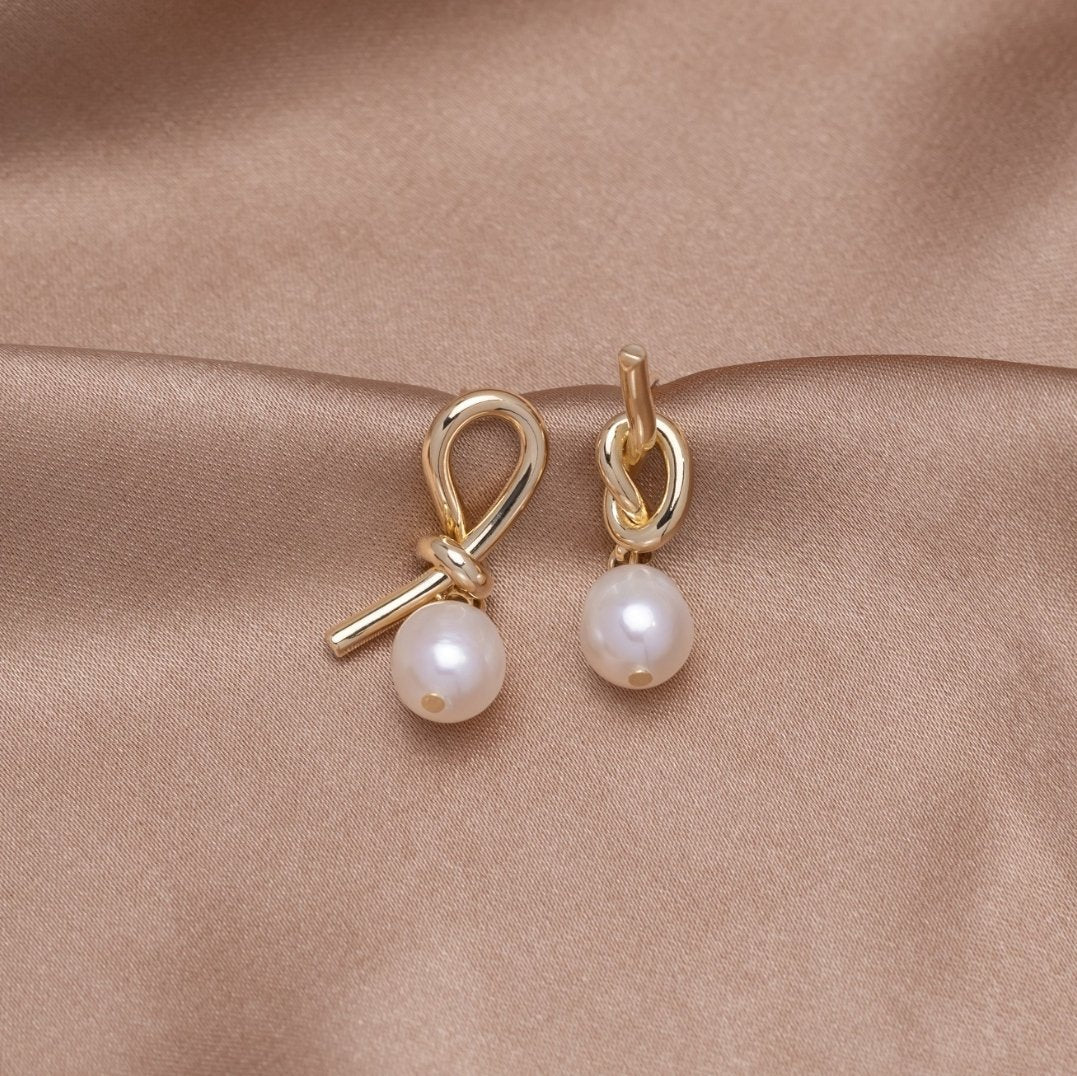 Knotted Gold & Freshwater Pearl Earrings - Image 5