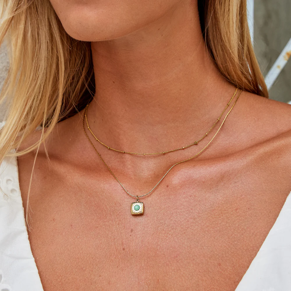 Lara Vintage Gold Necklace - Image 2