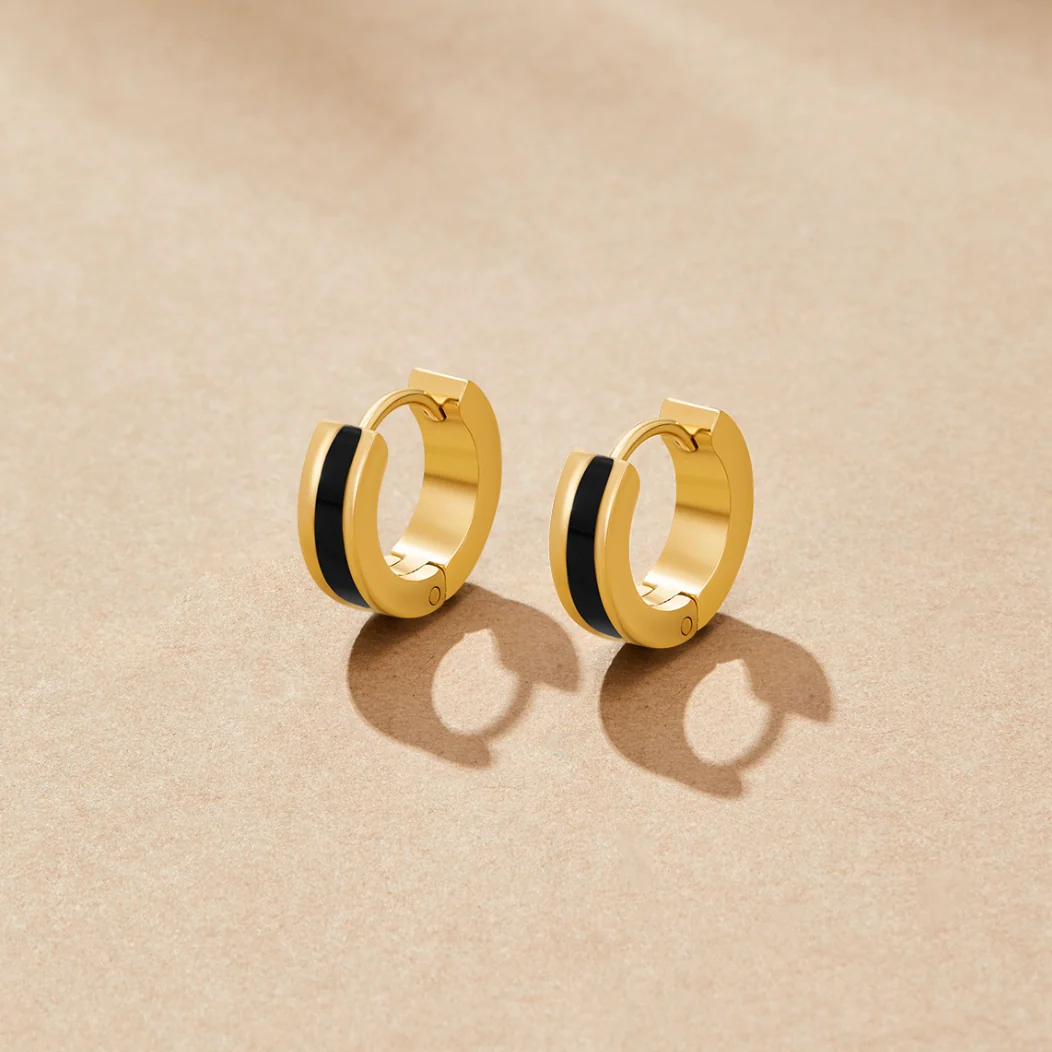 Leigh Black Hoop Earrings - Image 4