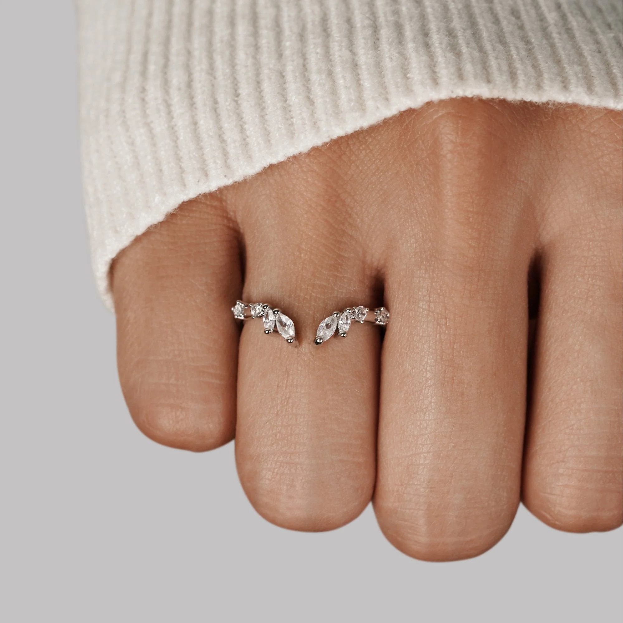 Lily Crystal Silver Vine Ring - Image 2