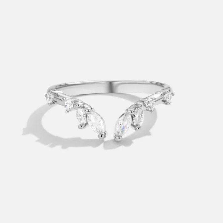 Lily Crystal Silver Vine Ring - Image 3