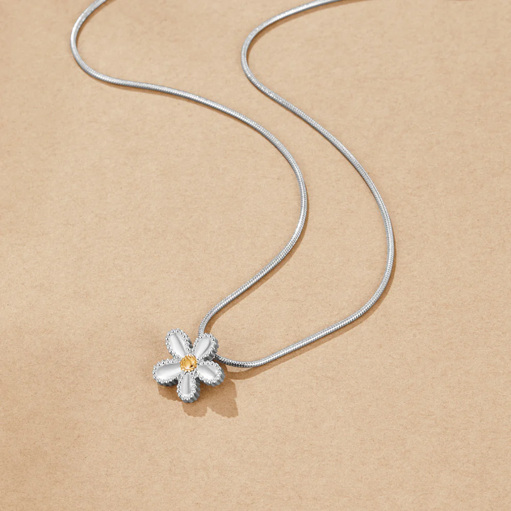 Daisy Pendant Necklace - Image 4