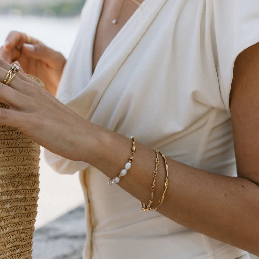 Lovina Pearl Bracelet - Image 4