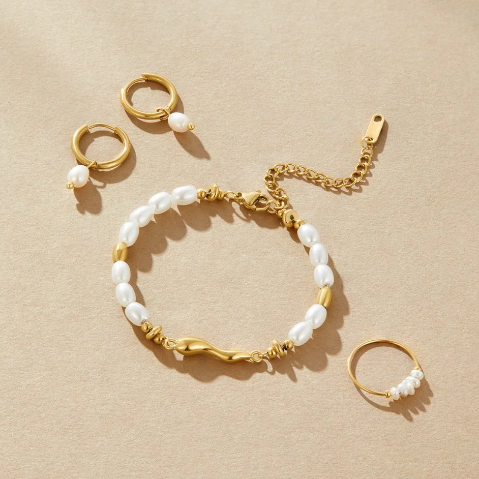 Lovina Pearl Bracelet - Image 6