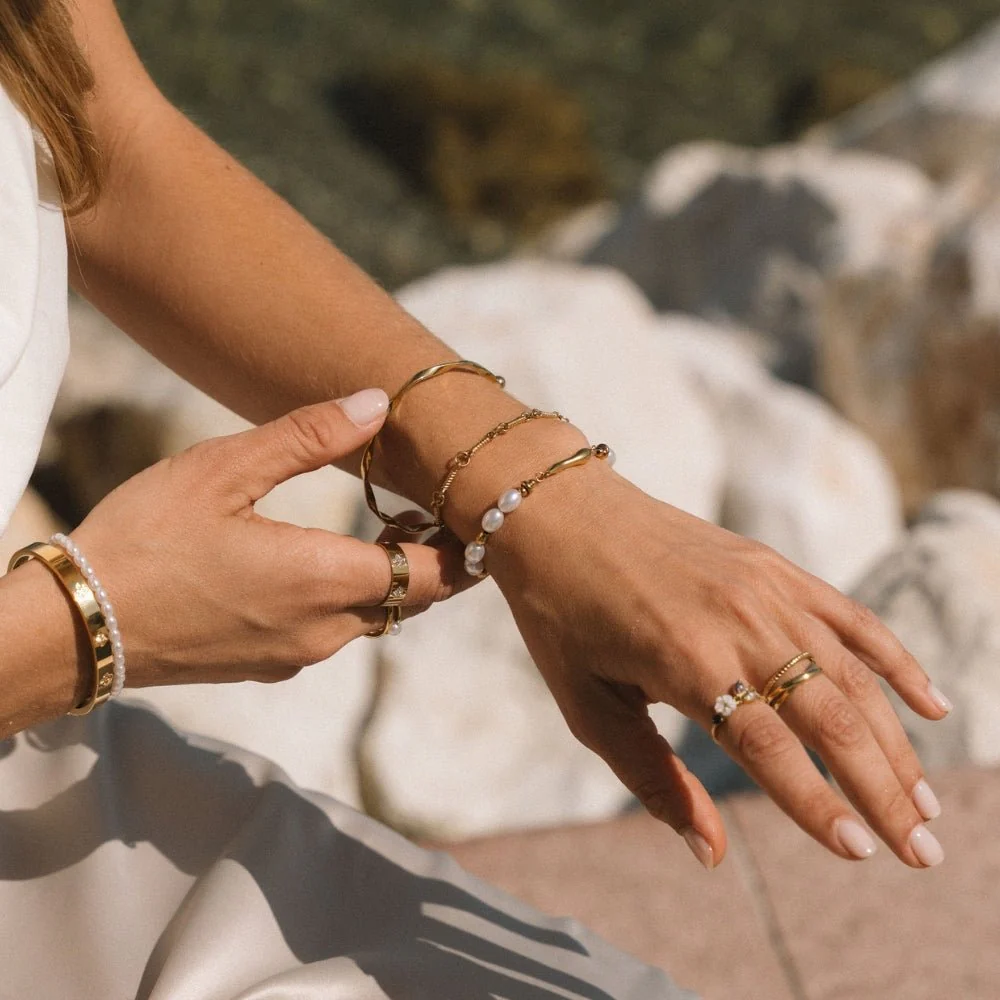 Lovina Pearl Bracelet - Image 8