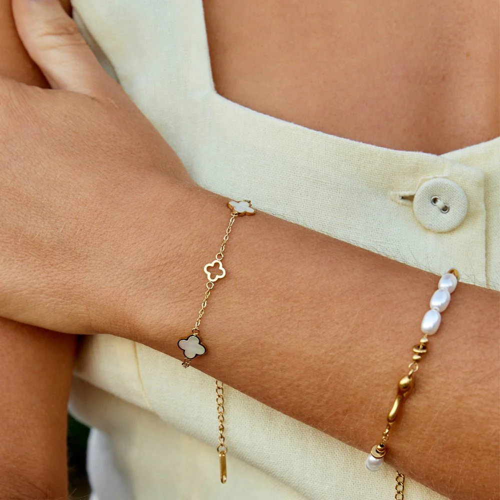 Lucia Clover Bracelet - Image 6