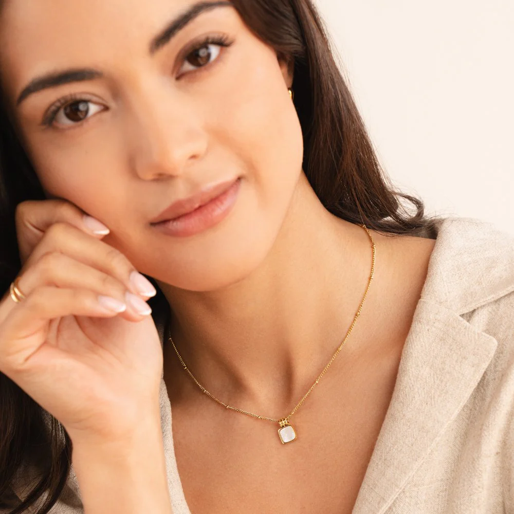 Lucia White Shell Pendant Necklace - Image 7