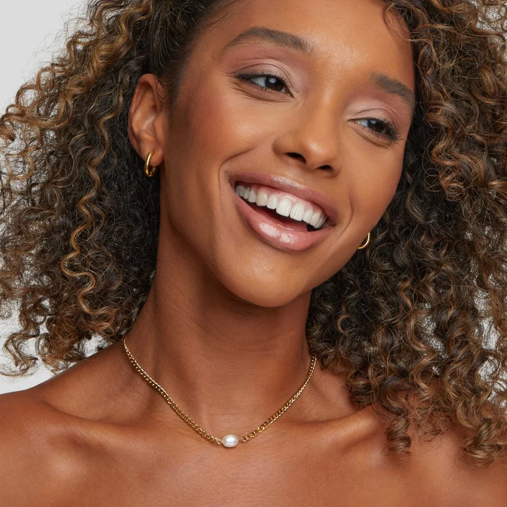 Madison Gold Hoop Earrings - Image 3