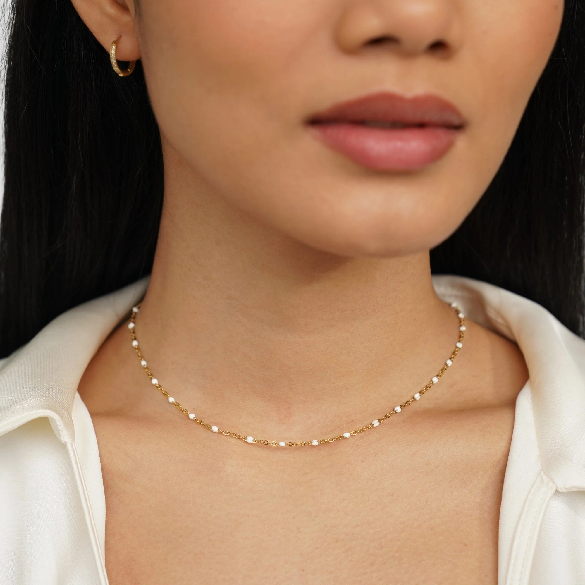 Mila White Bead Necklace - Image 4