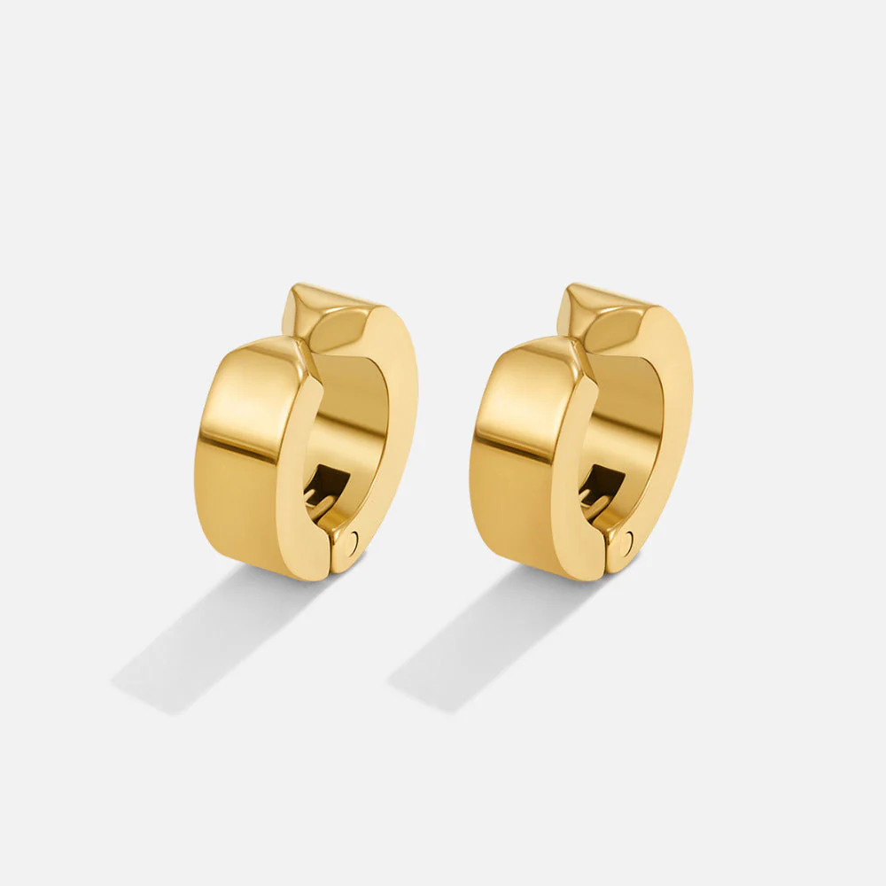 Millie Gold Earring Cuff - Image 4