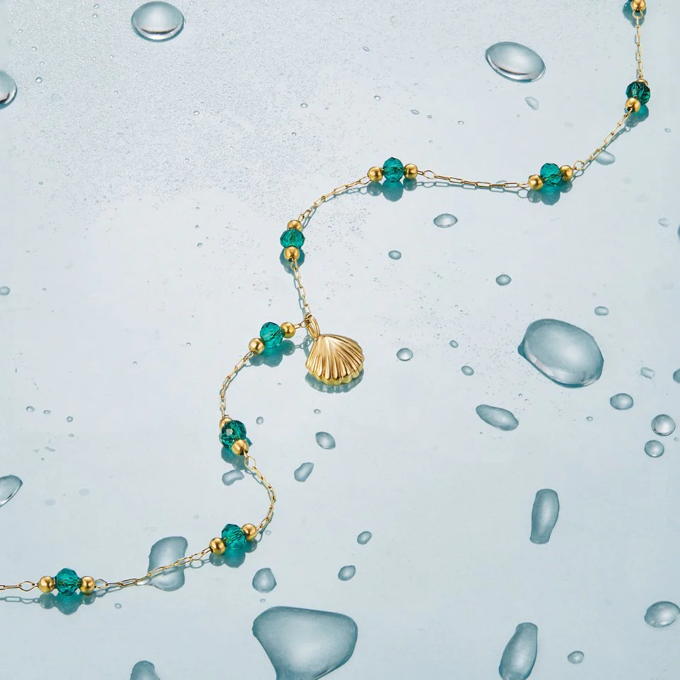 Nerissa Gold Shell & Green Bead Necklace - Image 3