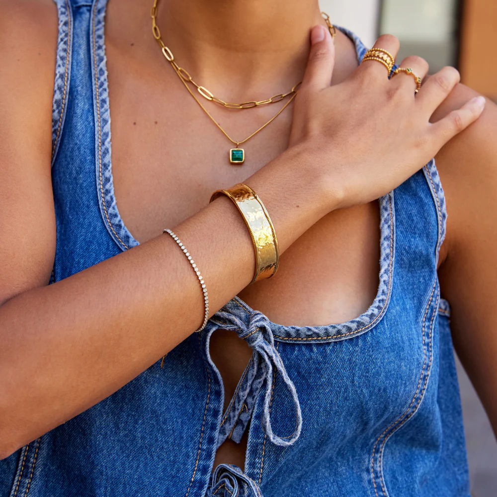 Nica Gold Bangle - Image 3